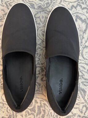 Vince Warren Platform Women Black Slip-On Sneakers